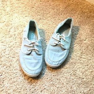 Summer sock-less shoes